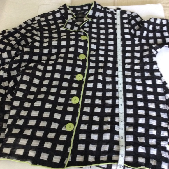 Ali Miles Tunic Top PL Artsy Sharkbite Hem Black White Button Up Contemporary - Picture 14 of 15
